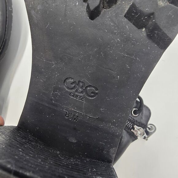 Guess Jaydyn Boots 8.5M Black Faux Leather Lug Sole Combat Goth Grunge Vampire - Picture 9 of 16